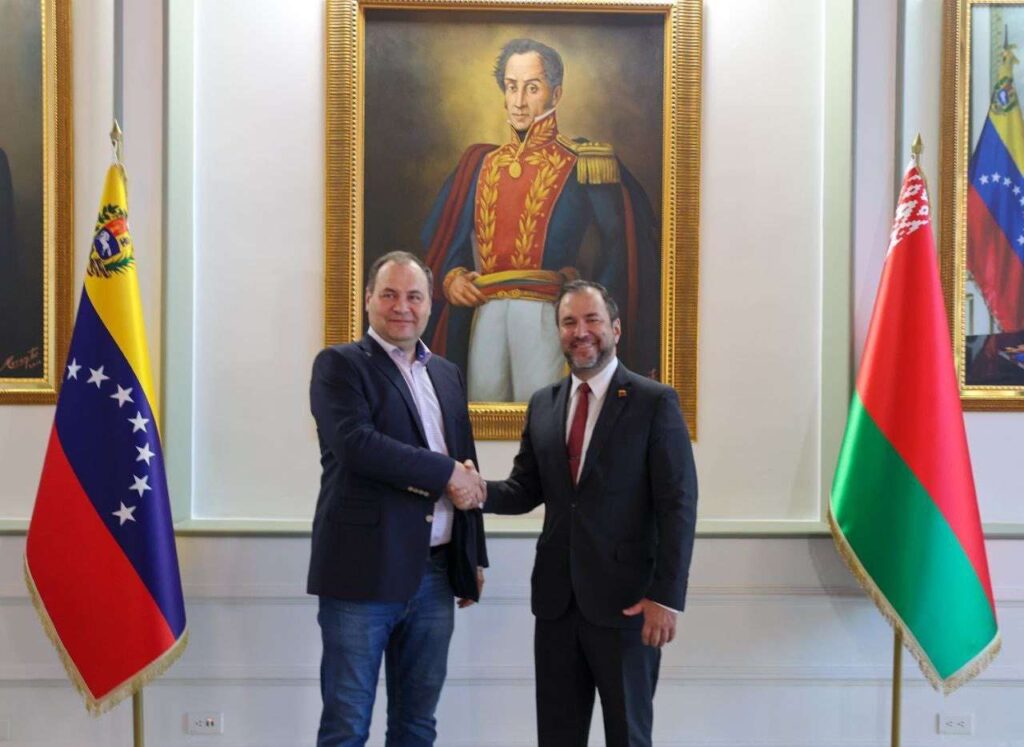 Canciller Gil recibió al primer ministro de Belarús