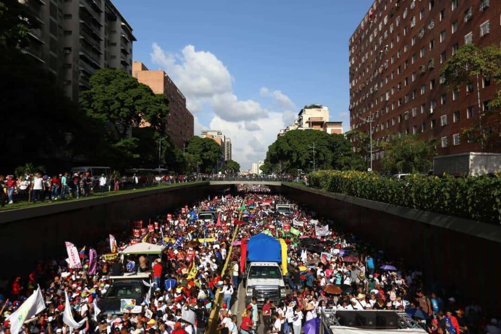 Caracas y Miranda se movilizaron en apoyo al candidato de la patria