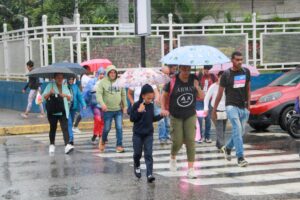 Continúan las lluvias y lloviznas en buena parte del país