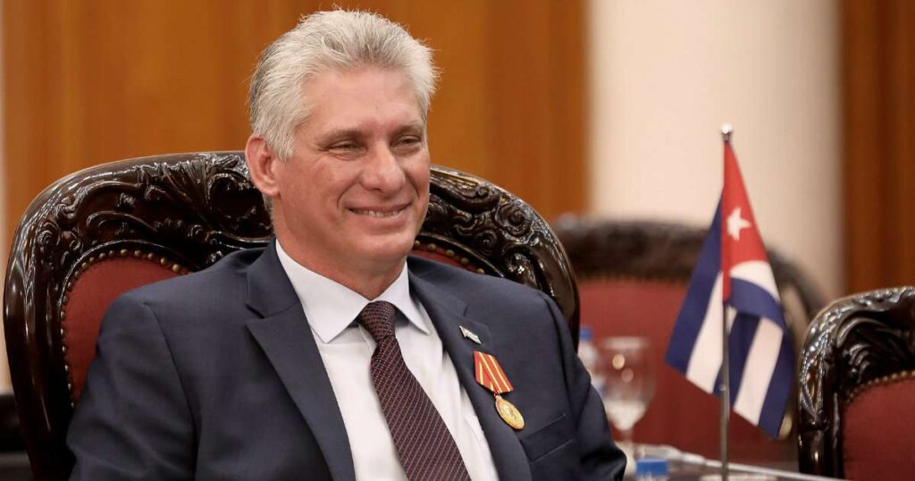 Díaz-Canel se burla de las supuestas “bases militares” chinas en Cuba
