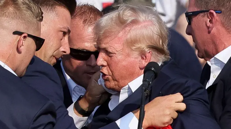 Recibió un disparó que le rozó la oreja