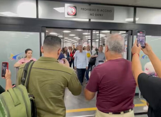 Manuel Rosales le dio la bienvenida a Edmundo González en Zulia