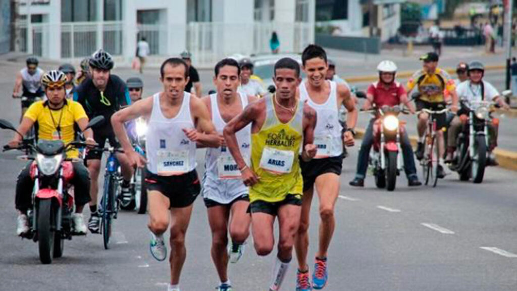 Este domingo cerrarán varias calles de Baruta por carrera 15K