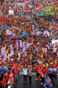 Final de campaña electoral entre el vaporón del Zulia y la brisa caraqueña