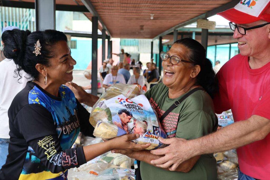 Han distribuido 14 mil combos Clap a abuelos de Maracay