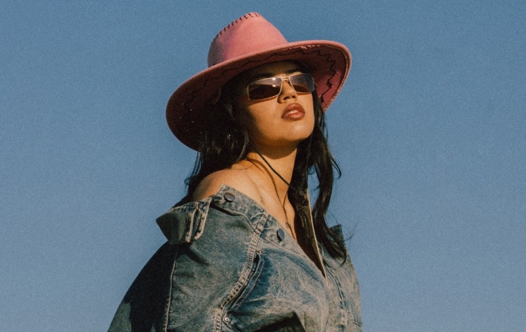 La artista venezolana Mari, llega a los Premios Juventud 2024