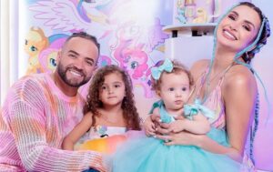 Nacho sorprende con una canción infantil sobre Simón Bolívar