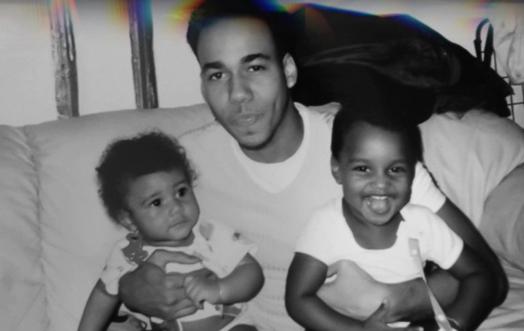 Romeo Santos sorprende a sus seguidores con fotos inéditas de sus hijos