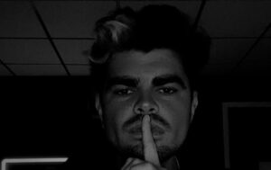 Jonathan Moly insultó a los artistas que no se han pronunciado ante protestas en Venezuela