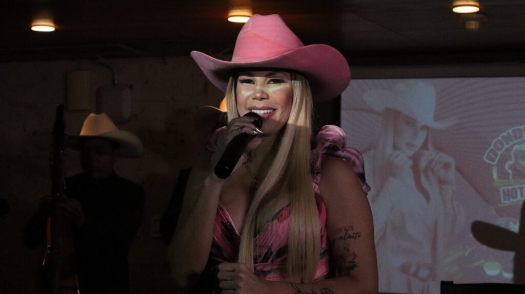 La Barbie del Folklore, Adricarlis Borges, de estreno con "Ni un milímetro de amor" [+Detalles]