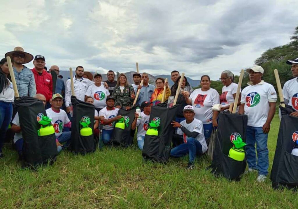 Impulsan producción agro urbana en Lara con la entrega de trabucos Claps