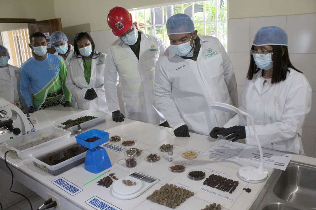 Inauguran dos laboratorios y un vivero forestal en Barinas 