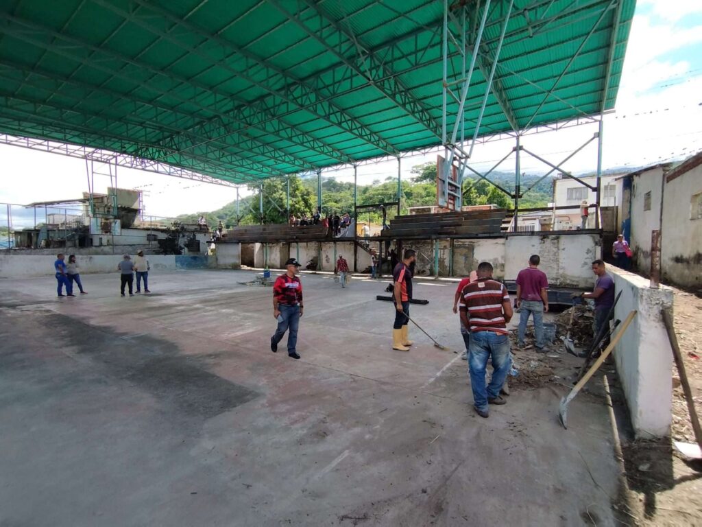 Inician rescate de emblemática cancha de San Felipe