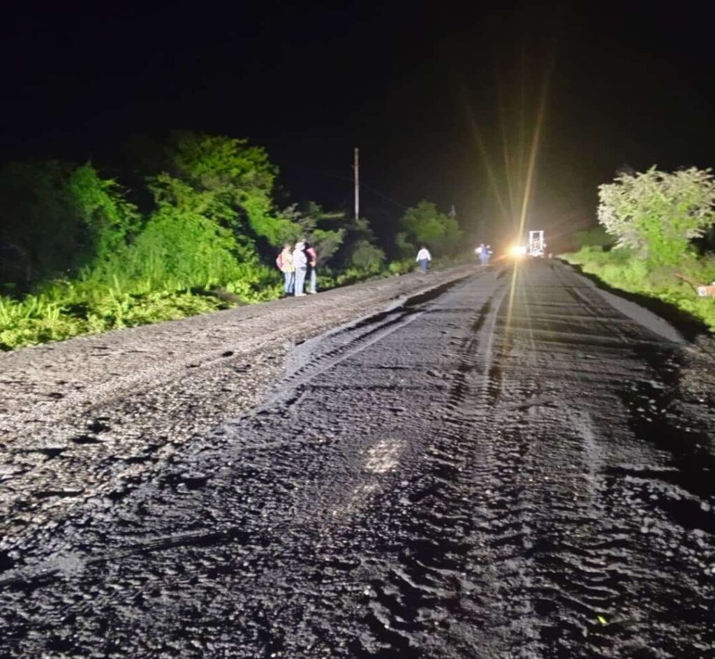 Inició asfaltado en la vía Los Puertos de Altagracia-Maracaibo