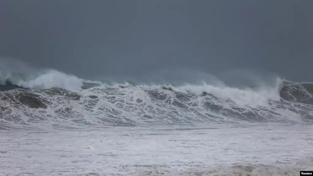 Huracán Beryl azota con fuerza a Jamaica, mañana tocará Yucatán