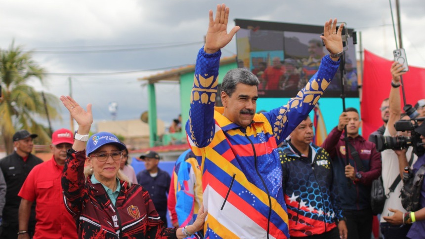 Maduro arranca la campaña como favorito