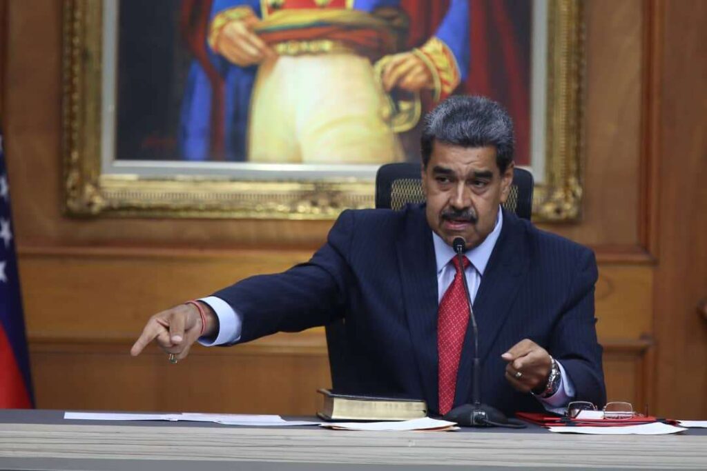 Maduro: informe del Centro Cárter sobre elecciones estaba listo hace un mes