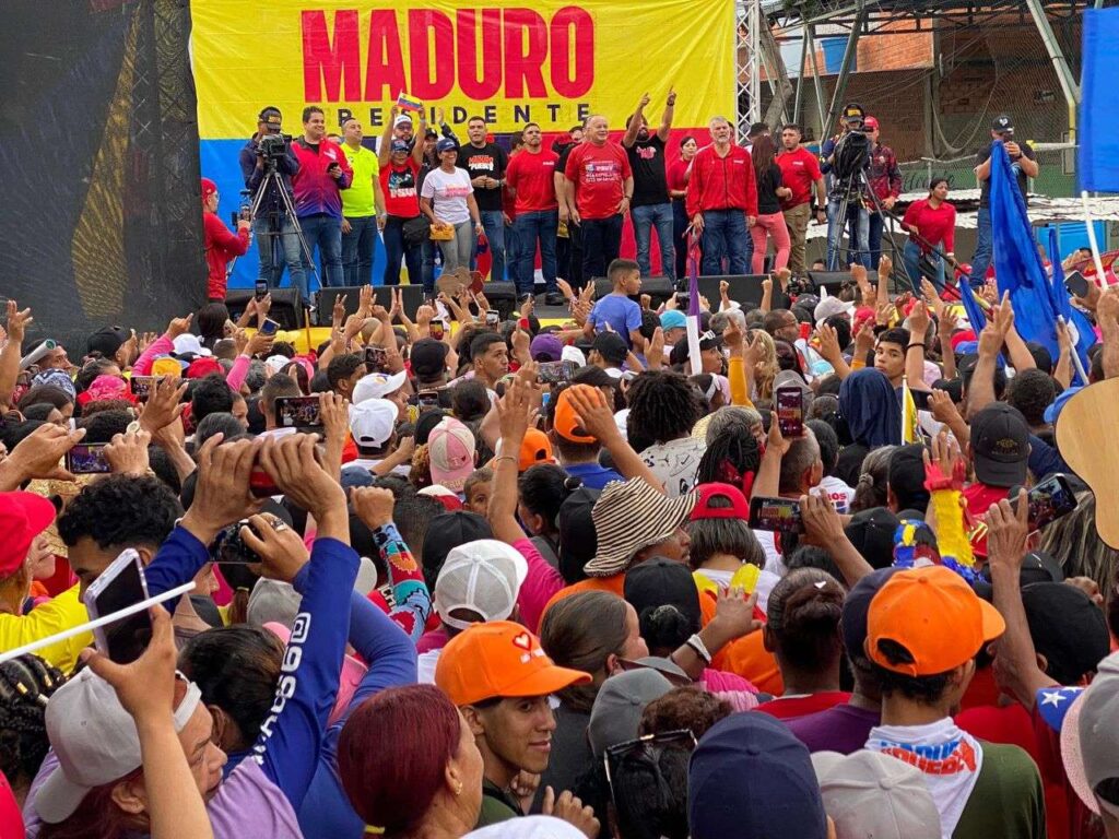 Maracayeros tomaron las calles en apoyo a candidatura de Nicolás Maduro