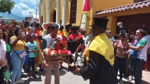 Parranda de San Pedro celebró 45 años visitando a Santa Lucía del Tuy 