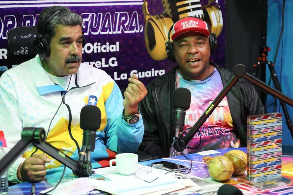 Presidente pide se investigue denuncia de paramilitares colombianos