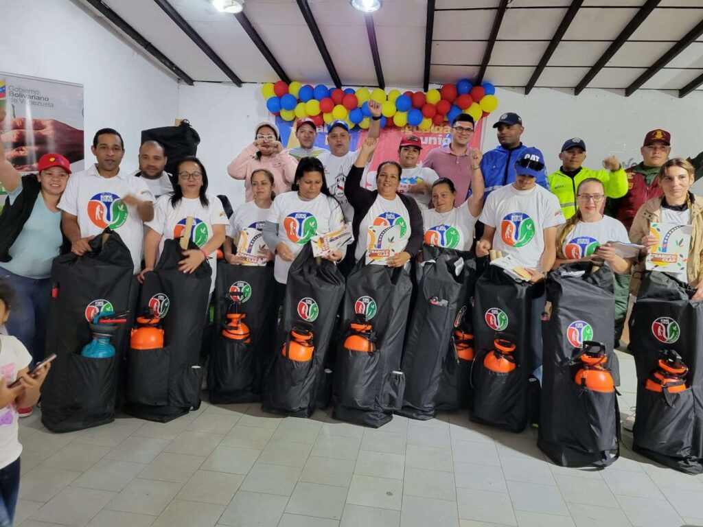 Productores de la Colonia Tovar recibieron Kits Trabuco CLAP