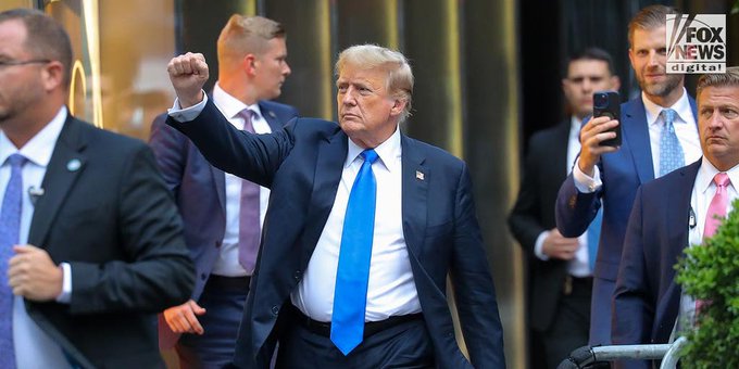 Una jueza desestima el caso contra Trump sobre retención de documentos clasificados