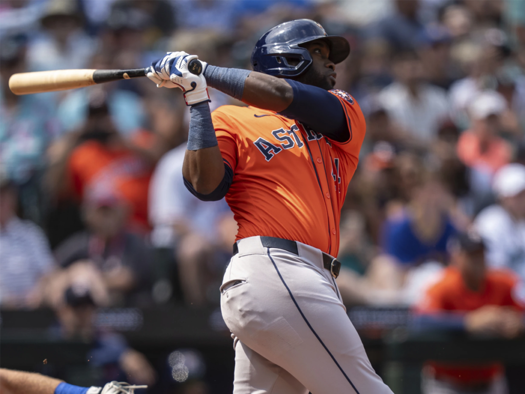 Yordan Álvarez se unió a Altuve al batear el ciclo