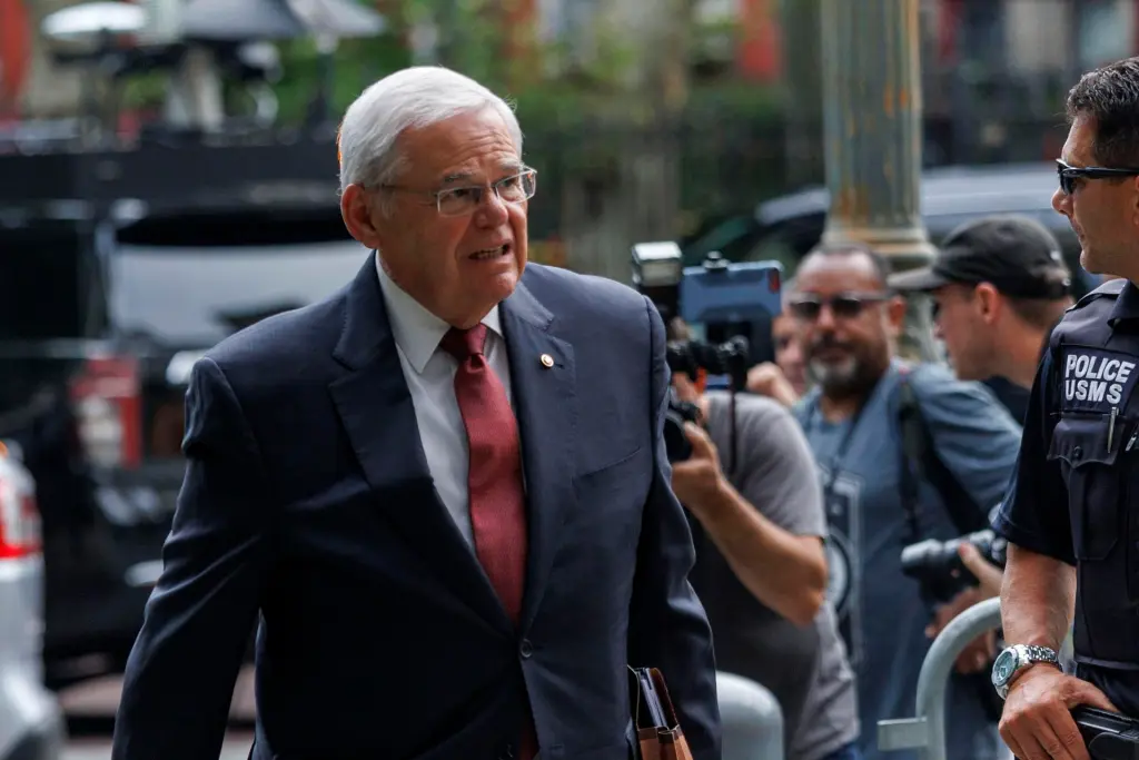 Senador estadounidense Bob Menendez fue declarado culpable de corrupción