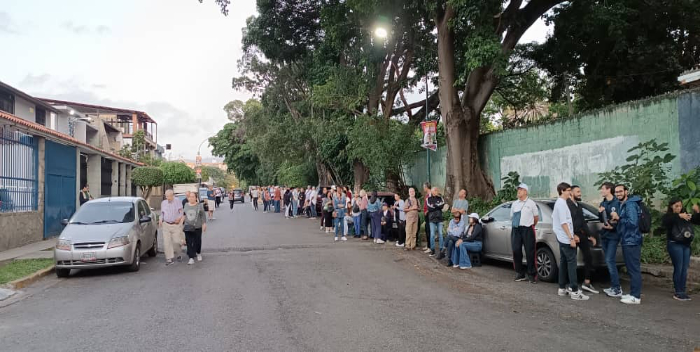 Abren los centros para ejercer el voto este 28 de julio