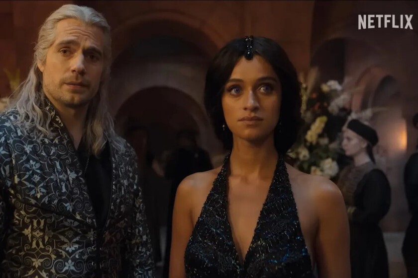 la serie de Netflix buscó "desafiar los estándares de belleza" con el fichaje de Anya Chalotra para encarnar a la mujer más hermosa del mundo