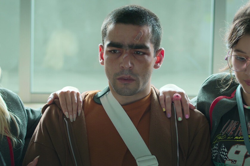 La miniserie de suspense que ha destronado a 'Élite'. El nuevo fenómeno de Netflix sólo tiene 6 episodios y se ha merendado el salseo final de Las Encinas en tiempo récord