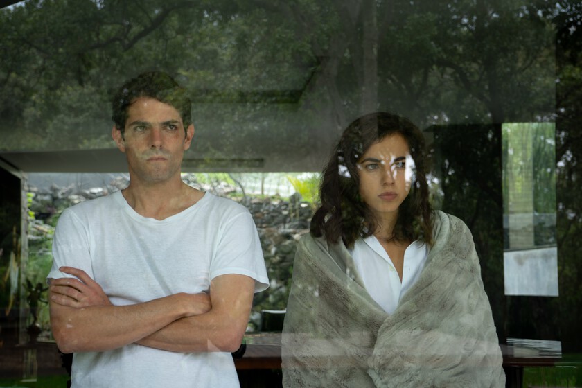 Triunfa en Netflix México el remake de una cinta que indignó a todo el país por la campaña de publicidad que inundó las calles en su momento