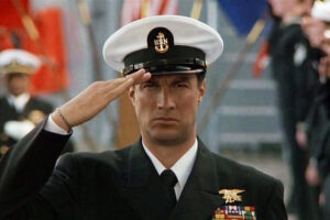 Steven Seagal sólo aparece durante 41 minutos en su película de mayor éxito, y el gran beneficiado fue Tommy Lee Jones