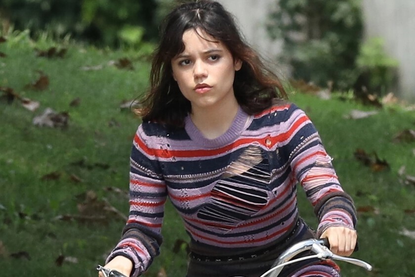 "Me vigilaba como un halcón". Jenna Ortega asegura que su madre fue esencial para sobrevivir a su etapa como actriz infantil sin sufrir abusos