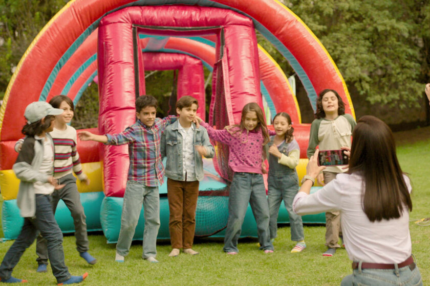 Es la número 1 de Netflix en 40 países. Este bombazo mexicano llegó sin hacer ruido y ha destronado a 'Emily en París' en medio mundo