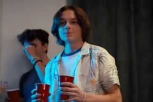 Arrasa en Netflix México una comedia adolescente que retrata cómo el exceso de una noche lo puede cambiar todo