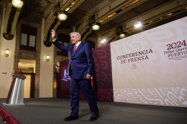 López Obrador no cree "prudente" pedir nuevas elecciones en Venezuela