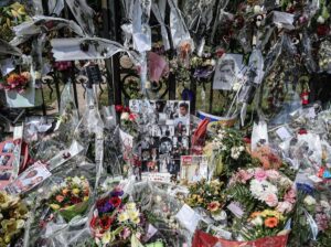 Alain Delon fue enterrado en una ceremonia privada