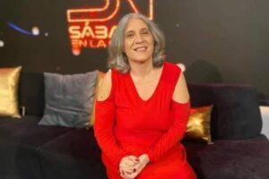 Funcionarios de la PNB detuvieron este domingo 25 de agosto a la periodista de espectáculos, Carmela Longo