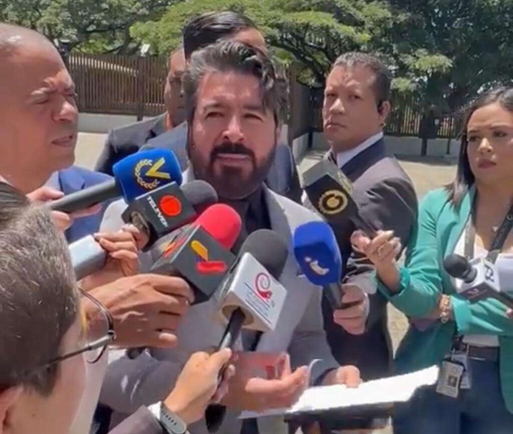 Ceballos: la web de María Corina carece de absoluta transparencia