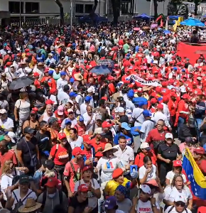 Comienza recorrido del pueblo hacia Miraflores en respaldo a Maduro