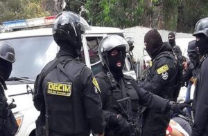 Detienen a 10 funcionarios del ministerio de Servicios Penitenciario