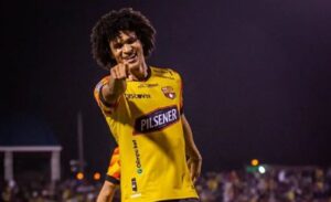 El venezolano Eduard Bello debutó con gol en Ecuador