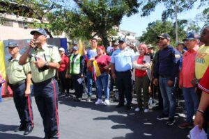 En La Guaira realizan acto de desagravio y rechazo a los actos vandálicos