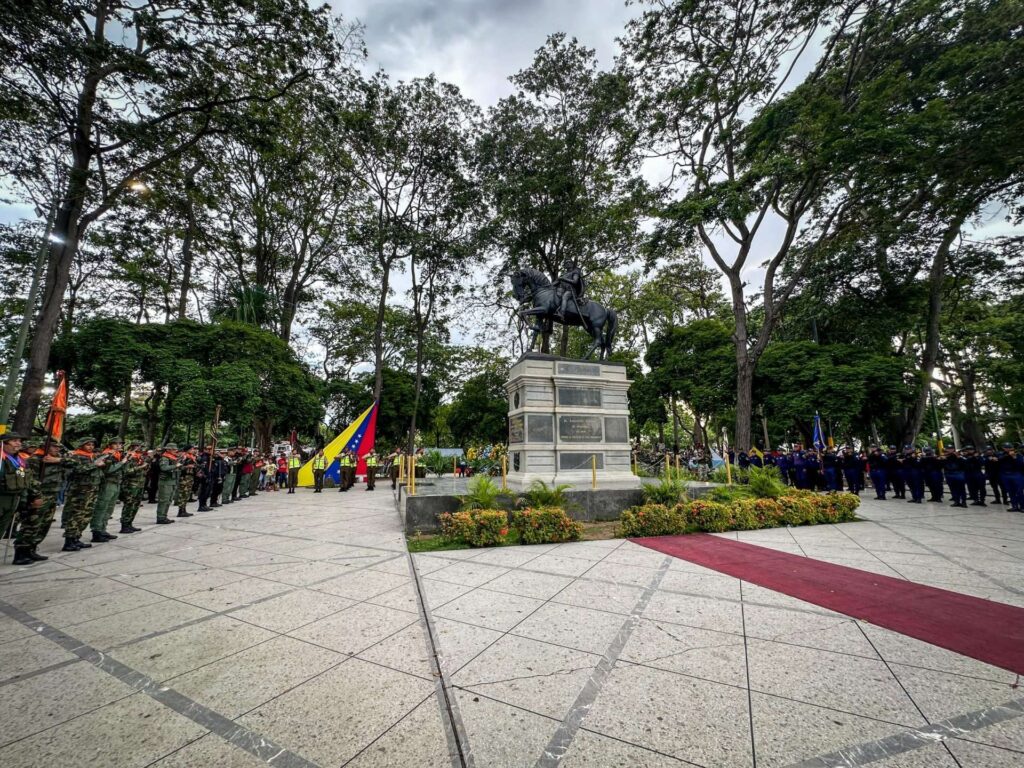 En Sucre conmemoraron el Bicentenario de la Batalla de Junín