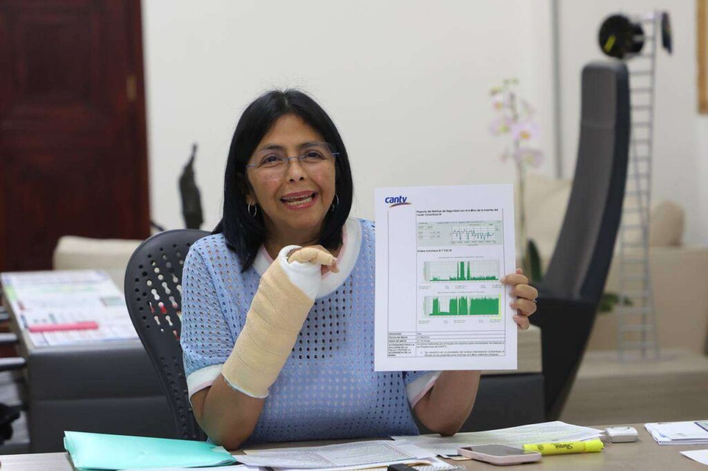 Esta vez la conspiración se afincó en internet