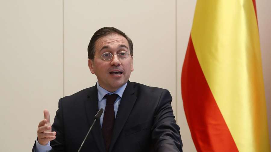 Gobierno español defiende la mediación del expresidente Zapatero en Venezuela