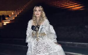 La cantante Madonna financió un proyecto de teatro infantil en Pompeya