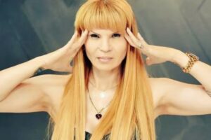 Mhoni Vidente predice caída de Maduro en agosto