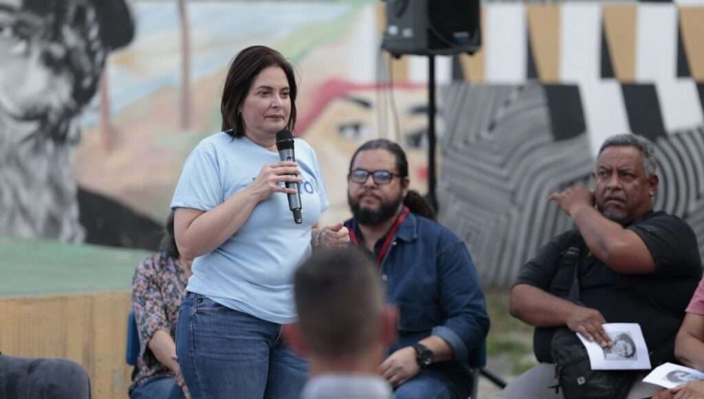 Jiménez: Debemos avanzar en una ley para regular el uso de redes sociales